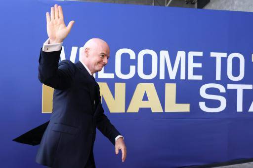 Aumenta la oposición al proyecto de inversión privada de la FIFA y la presión sobre Infantino