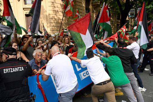 El equipo Israel-Premier Tech descarta abandonar la Vuelta a España