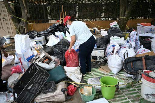 Quedan los recuerdos: una campaña recupera pertenencias de víctimas del terremoto en Colombia