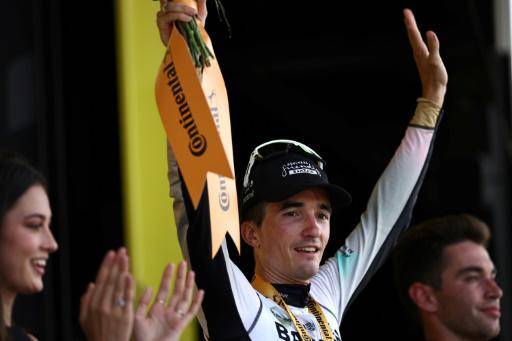 Pello Bilbao renueva con el Bahrain hasta 2026