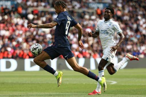 PSG iguala 2-2 con Lorient antes del Bayern