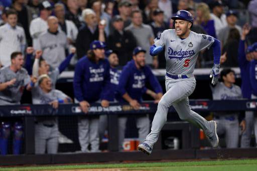 Freddie Freeman (Dodgers) recibe MVP de Serie Mundial con récord de jonrones