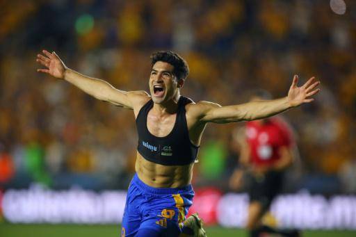 Tigres vence con voltereta al Monterrey de Sergio Ramos en el fútbol mexicano