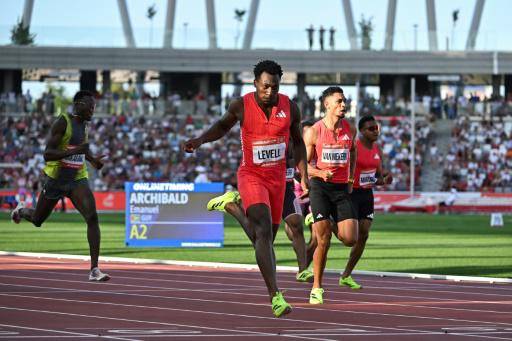 El garrochista Armand Duplantis vuelve a hacer historia con récord a 6,29 metros