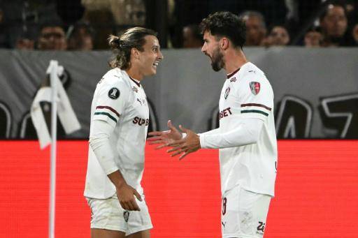 Fluminense baja a Platense y está en semis de la Libertadores, que sigue a ritmo de samba