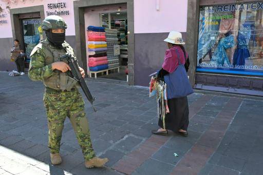 La policía de Ecuador captura a 14 presuntos criminales en un nuevo toque de queda