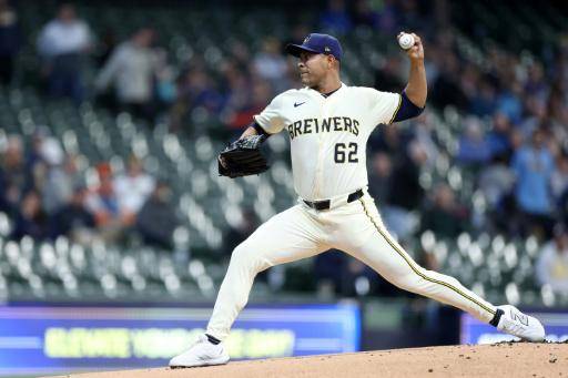 Colombiano Quintana guía triunfo de Cerveceros sobre Tigres