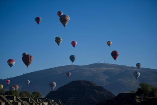 Dos muertos en accidente de globo aerostático cerca de pirámides de Teotihuacán