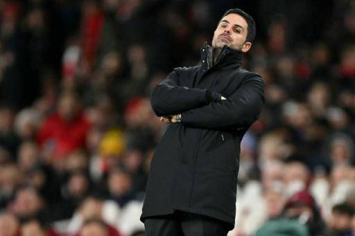 Arteta lamenta que el Arsenal no haya fichado a un delantero