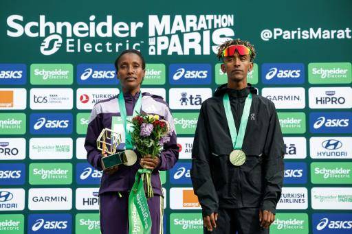 Crippa y Demise, con récord femenino, ganan el maratón de París
