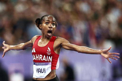 Winfred Yavi, de Baréin, gana el oro olímpico en los 3.000 metros obstáculos femenino