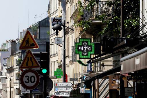 París afronta el dilema del aire acondicionado contra el calor
