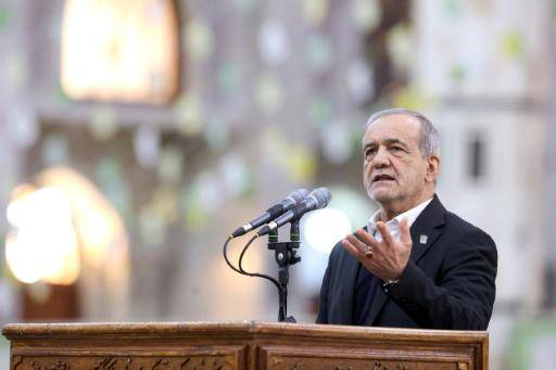 El presidente de Irán afirma que el bloqueo naval de EEUU está condenado al fracaso