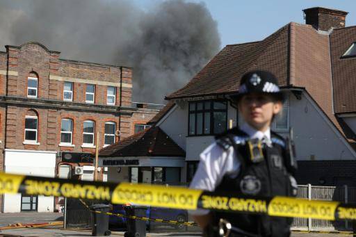 Incendio sin víctimas en un supermercado de un barrio judío en Londres