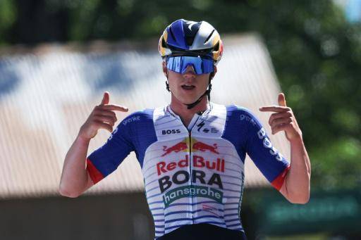 Maxim van Gils gana la sexta etapa del Tour Auvernia-Ródano-Alpes. En Crest-Voland (Saboya, Francia), el 12 de junio de 2026