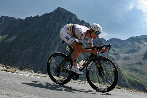 Pogacar y el calor, dos mazazos contra la emoción en el Tour