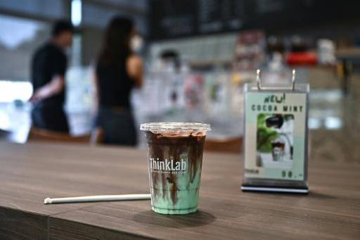 Una bebida fría representa la traición política en Tailandia