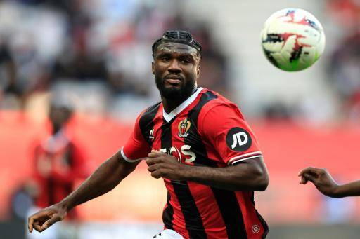 Niza aguanta el ritmo del PSG, Lille ahonda crisis del Lyon