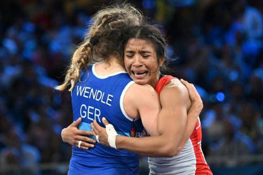 Lucía Yépez pasa a final de lucha femenina de 53 kg y asegura otra medalla a Ecuador