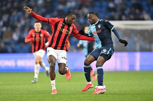 Niza regresa al tercer puesto, Lyon golea y acecha