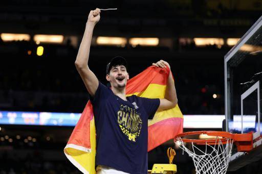 Aday Mara se convierte en el primer español campeón del torneo universitario de la NCAA