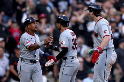 Dodgers avanzan y Guardianes sobreviven en los playoffs de Grandes Ligas