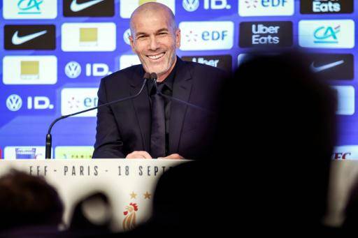 Europa levanta el telón del fútbol de selecciones con baile en los banquillos