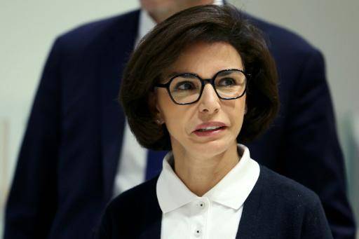 La fiscalía francesa pide cuatro años de cárcel para una exministra acusada de corrupción