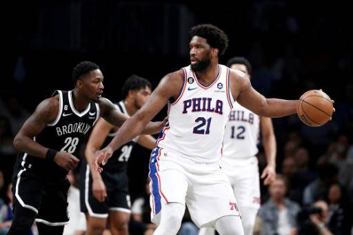 Los Sixers ganan un partido volcánico ante Nets y se colocan 3-0 en playoffs