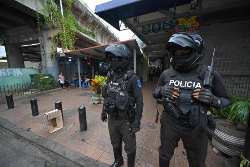 El alcalde del puerto ecuatoriano de Guayaquil denuncia ataques contra comercios