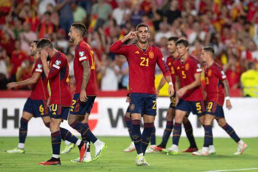 España e Italia enderezan el rumbo a la Eurocopa, Bélgica muy cerca de la clasificación