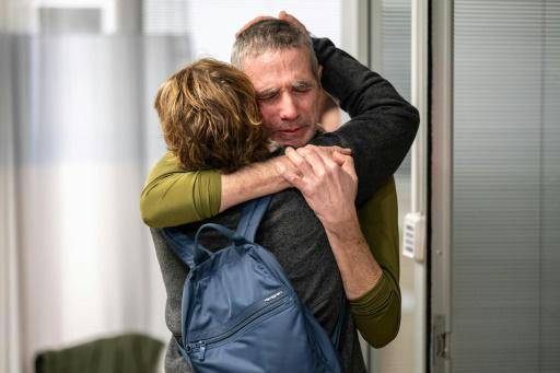 Lágrimas, abrazos y pocas palabras en Israel tras la liberación de dos rehenes argentinos