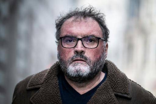 Condenan a cadena perpetua a anestesista francés por envenenar a 30 pacientes