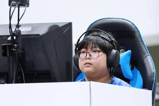 Un niño de once años arrasa en los eSports de los Juegos Asiáticos
