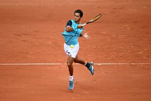 Otra remontada imposible y lágrimas para Juan Pablo Varillas en Roland Garros