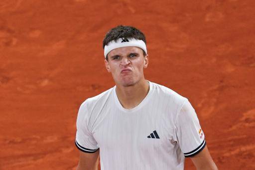 Mensik pone fin al sueño de Fonseca y se medirá a Zverev en semis de Roland Garros