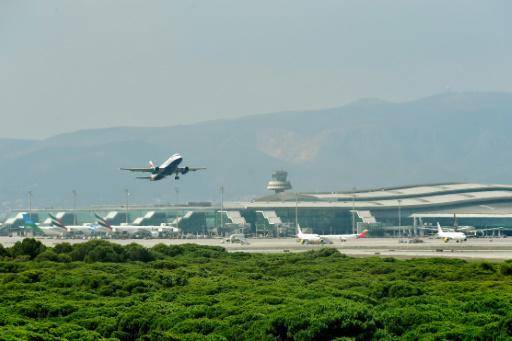 España cierra brevemente espacio aéreo por la caída de restos de un cohete chino