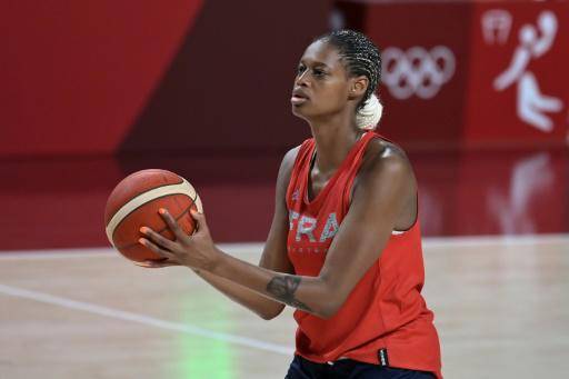 'Baby Shaq' Yacoubou, sus bebés y el balón naranja