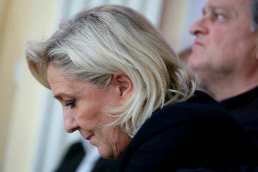 Marine Le Pen, de normalizar a la ultraderecha a luchar por su supervivencia política en Francia