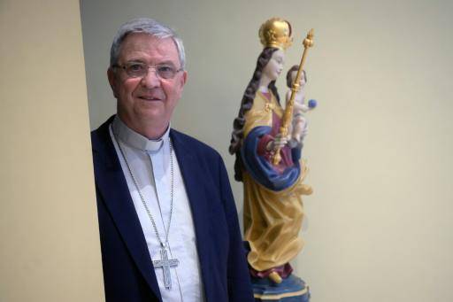 Un obispo belga defiende que los hombres casados puedan ser ordenados sacerdotes