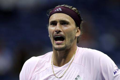 Zverev se lleva otro susto de madrugada en el Abierto de EEUU