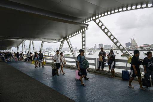 Tailandia advierte que los turistas problemáticos podrán ser expulsados