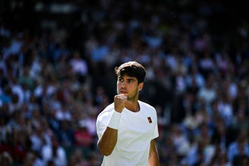 Alcaraz sigue firme en busca de su tercer título consecutivo en Wimbledon