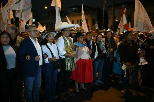 La derechista Keiko Fujimori se perfila como ganadora de la segunda vuelta presidencial en Perú