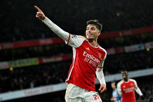 Triunfos de Arsenal y Aston Villa para enviar presión al Liverpool