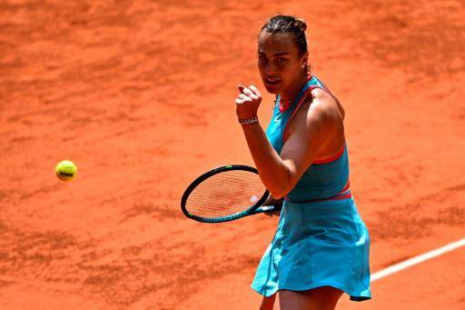Sabalenka, primera semifinalista en Roland Garros tras ganar a Zheng Qinwen