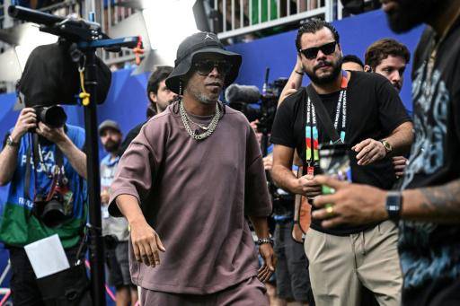 El brasileño Ronaldinho antes del duelo de dieciseisavos del Mundial entre Brasil y Japón, en el Houston Stadium de Houston, el 29 de junio de 2026
