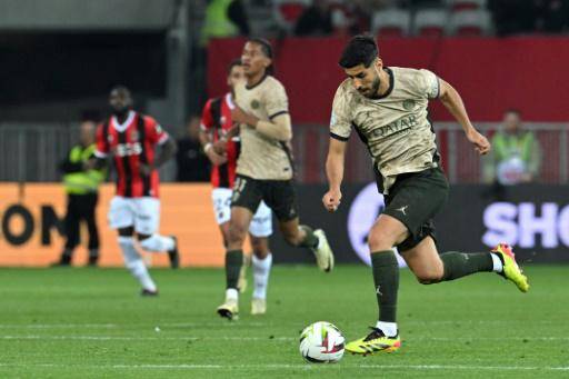 PSG se impone 2-1 en Niza, eliminado de la carrera por la Champions