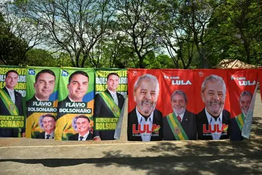 Lula y Flávio Bolsonaro juegan al vale todo en unas inciertas elecciones en Brasil