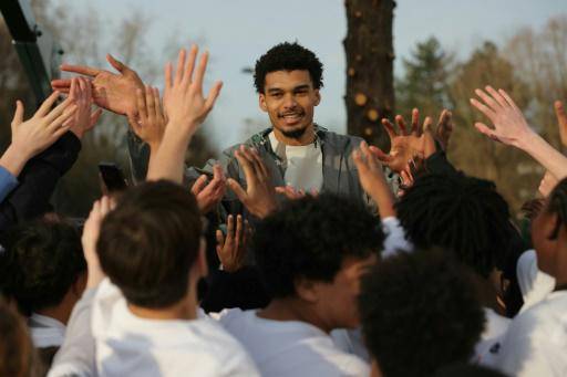 Los 'Paris Games 2025' de la NBA se rinden a Wembanyama